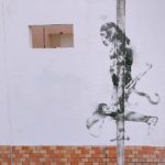 バンクシーの絵が出現?印西市内の双子公園に突如現れた壁画を見た結果…【追記】落書き「消せよ!役場」について